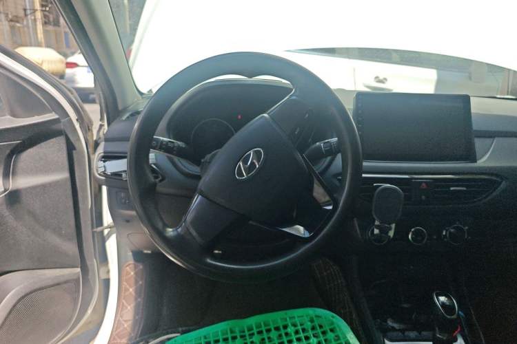 Used Hyundai Celesta 2018 1.6L Automatic GL Enjoyment Version China V Standard Steering Wheel