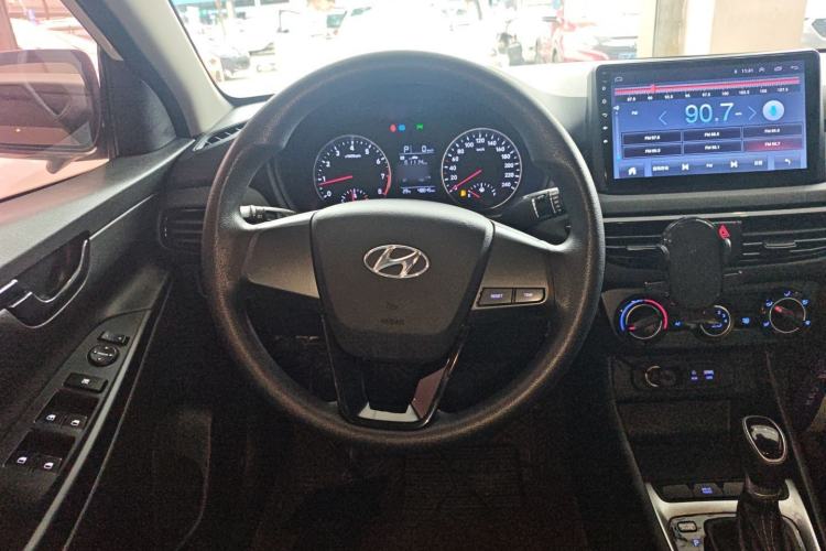 Used Hyundai Celesta 2018 1.6L Automatic GL Enjoyment Version China V Standard Steering Wheel