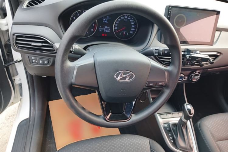 Used Hyundai Celesta 2018 1.6L Automatic GL Enjoyment Edition China VI compliant Steering Wheel