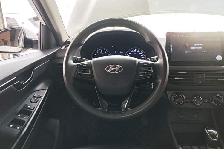 Used Hyundai Celesta 2018 1.6L Automatic GL Enjoyment Edition China VI compliant Steering Wheel