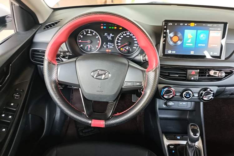 Used Hyundai Celesta 2018 1.6L Automatic GL Enjoyment Edition China VI compliant Steering Wheel