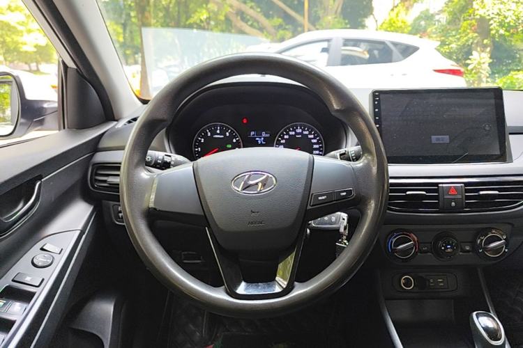 Used Hyundai Celesta 2018 1.6L Automatic GL Enjoyment Version China V Standard Steering Wheel