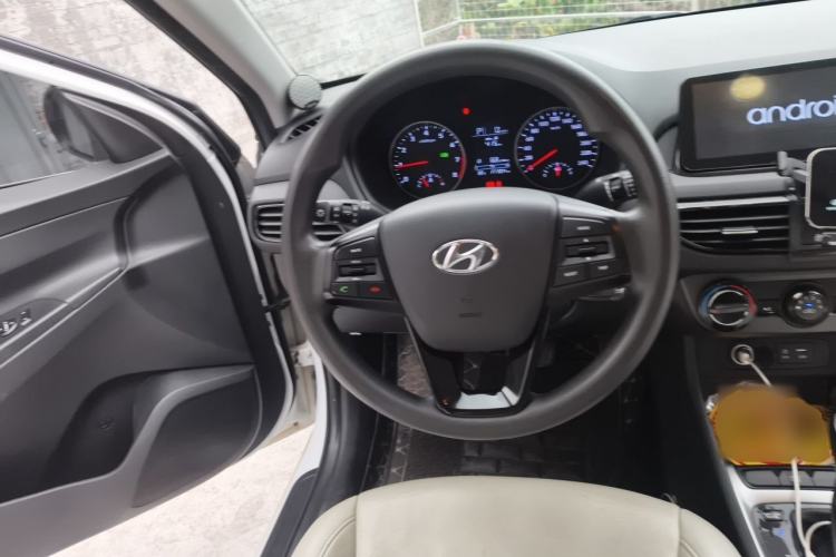 Used Hyundai Celesta 2018 1.6L Automatic GL Enjoyment Edition China VI compliant Steering Wheel