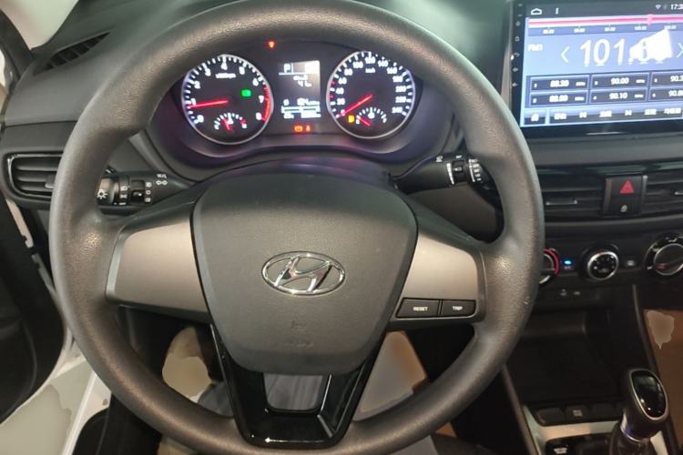 Used Hyundai Celesta 2018 1.6L Automatic GL Enjoyment Version China V Standard Steering Wheel