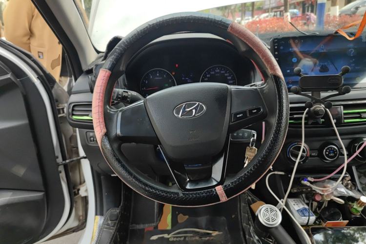 Used Hyundai Celesta 2018 1.6L Automatic GL Enjoyment Edition China VI compliant Steering Wheel