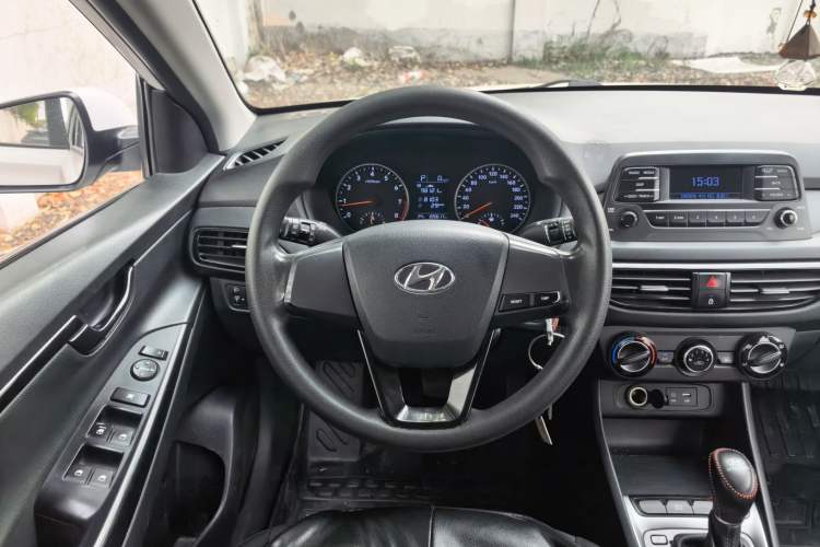 Used Hyundai Celesta 2018 1.6L Automatic GL Enjoyment Version China V Standard Steering Wheel