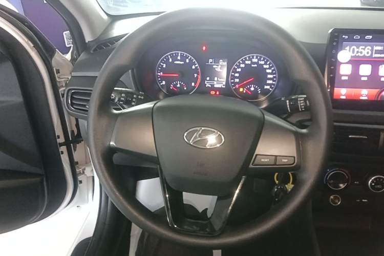 Used Hyundai Celesta 2018 1.6L Automatic GL Enjoyment Edition China VI compliant Steering Wheel