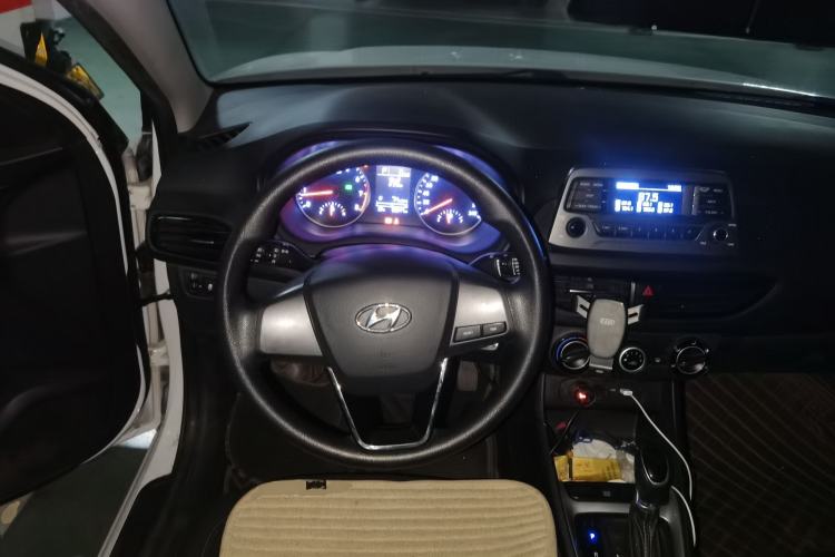 Used Hyundai Celesta 2018 1.6L Automatic GL Enjoyment Edition China VI compliant Steering Wheel