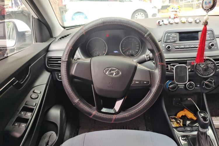 Used Hyundai Celesta 2018 1.6L Automatic GL Enjoyment Edition China VI compliant Steering Wheel