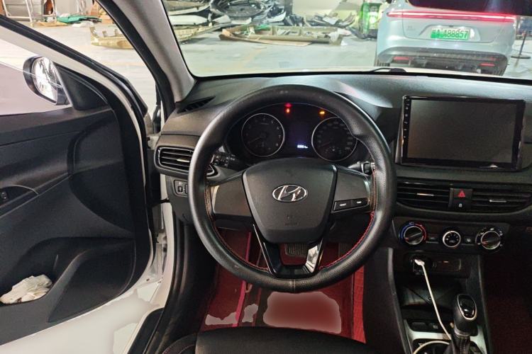 Used Hyundai Celesta 2018 1.6L Automatic GL Enjoyment Edition China VI compliant Steering Wheel