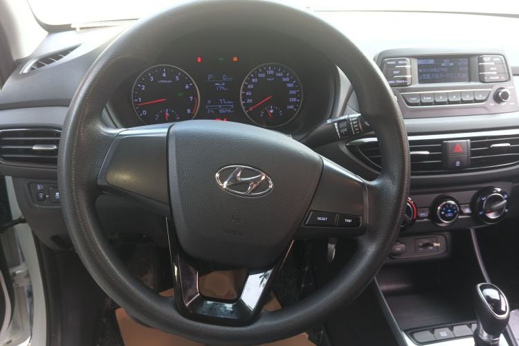 Used Hyundai Celesta 2018 1.6L Automatic GL Enjoyment Version China V Standard Steering Wheel
