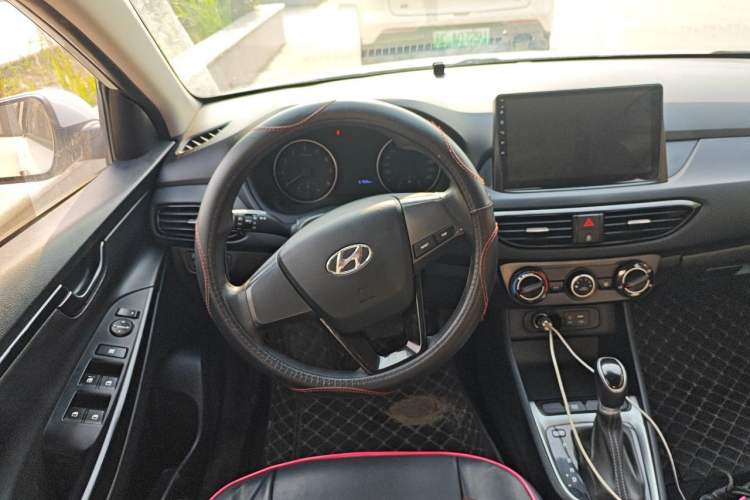 Used Hyundai Celesta 2018 1.6L Automatic GL Enjoyment Edition China VI compliant Steering Wheel