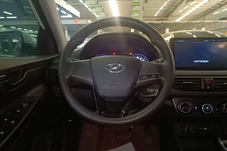 Used Hyundai Celesta 2018 1.6L Automatic GL Enjoyment Edition China VI compliant Steering Wheel