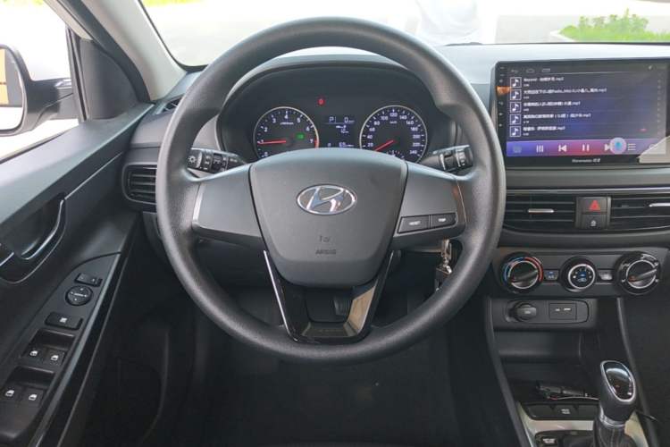 Used Hyundai Celesta 2018 1.6L Automatic GL Enjoyment Edition China VI compliant Steering Wheel