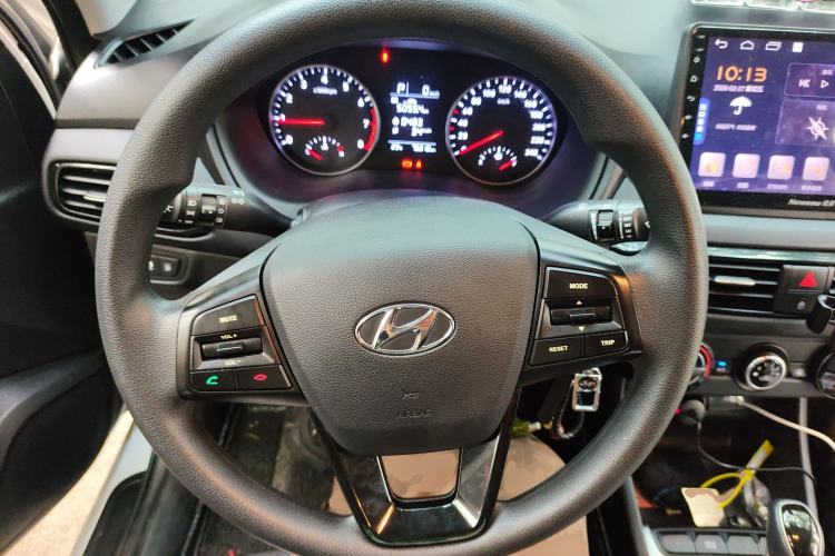 Used Hyundai Celesta 2018 1.6L Automatic GL Enjoyment Edition China VI compliant Steering Wheel
