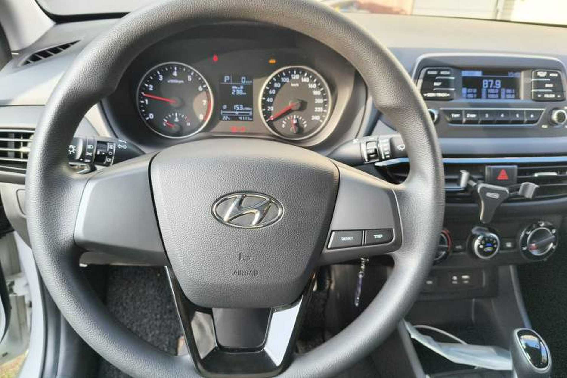 Used Hyundai Celesta 2018 1.6L Automatic GL Enjoyment Edition China VI compliant Steering Wheel