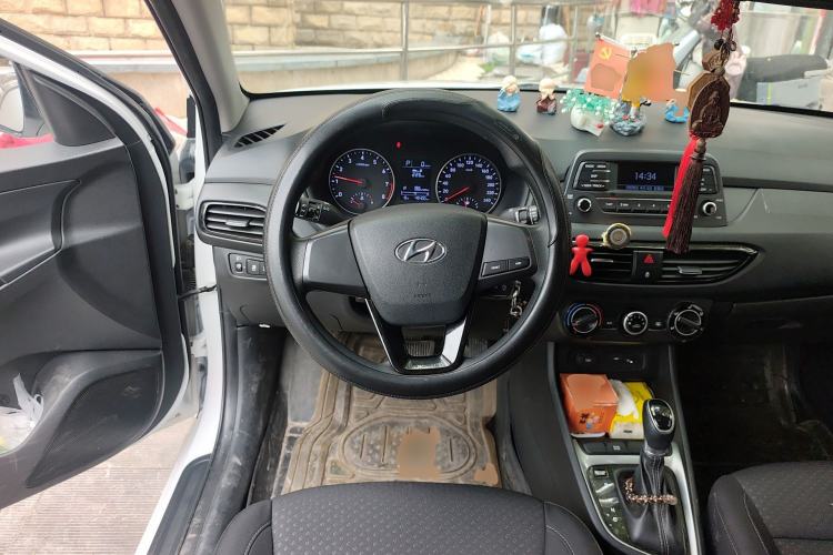 Used Hyundai Celesta 2018 1.6L Automatic GL Enjoyment Edition China VI compliant Steering Wheel