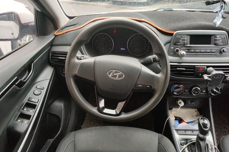 Used Hyundai Celesta 2018 1.6L Automatic GL Enjoyment Version China V Standard Steering Wheel
