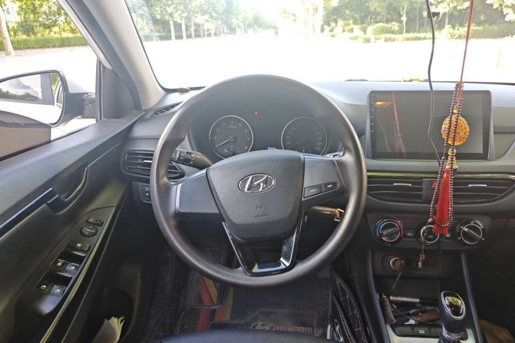 Used Hyundai Celesta 2018 1.6L Automatic GL Enjoyment Edition China VI compliant Steering Wheel