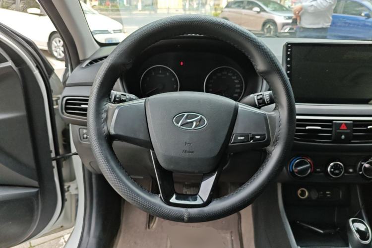 Used Hyundai Celesta 2018 1.6L Automatic GL Enjoyment Version China V Standard Steering Wheel