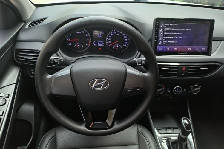 Used Hyundai Celesta 2018 1.6L Automatic GL Enjoyment Edition China VI compliant Steering Wheel
