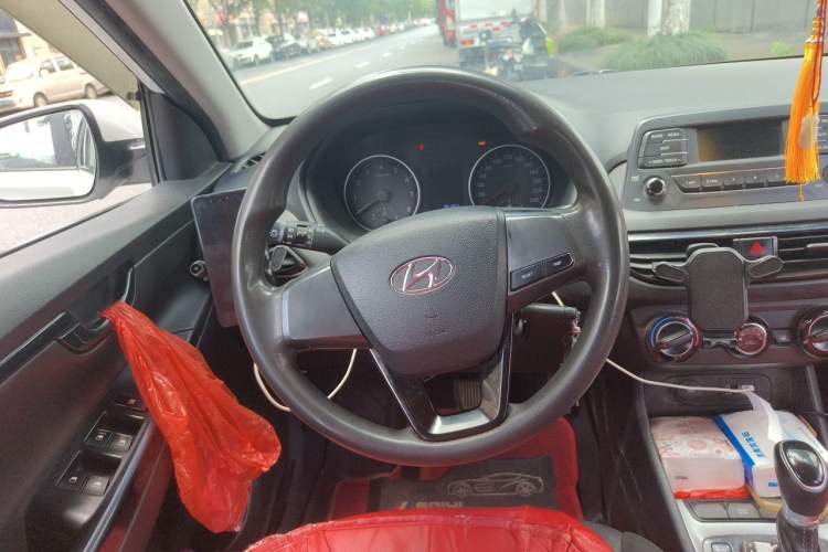 Used Hyundai Celesta 2018 1.6L Automatic GL Enjoyment Version China V Standard Steering Wheel