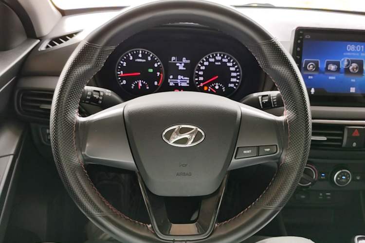 Used Hyundai Celesta 2018 1.6L Automatic GL Enjoyment Version China V Standard Steering Wheel