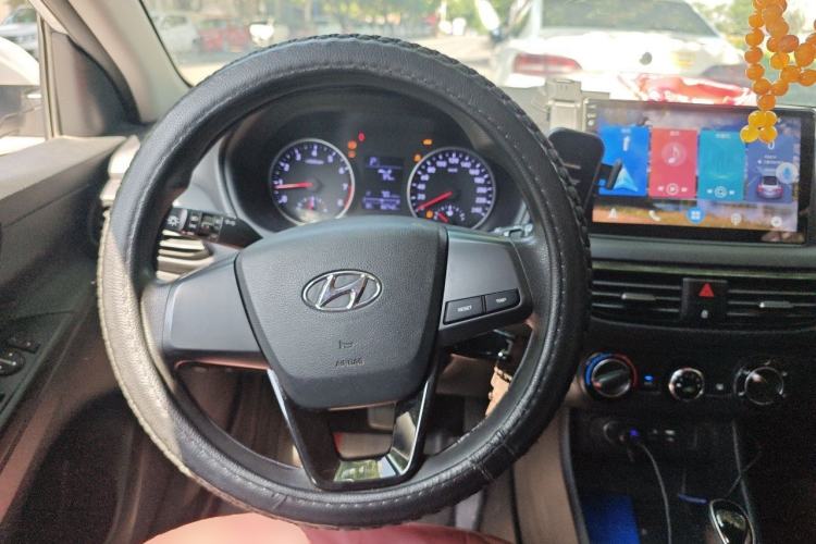 Used Hyundai Celesta 2018 1.6L Automatic GL Enjoyment Edition China VI compliant Steering Wheel