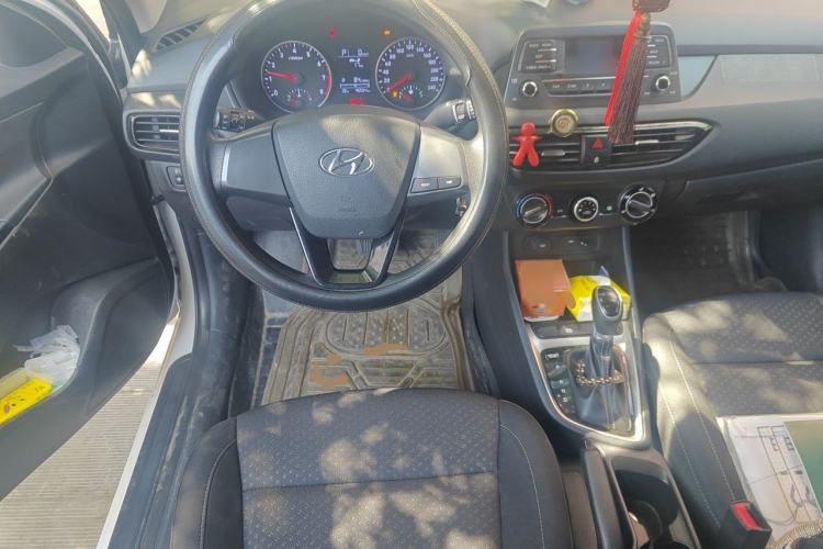 Used Hyundai Celesta 2018 1.6L Automatic GL Enjoyment Edition China VI compliant Steering Wheel