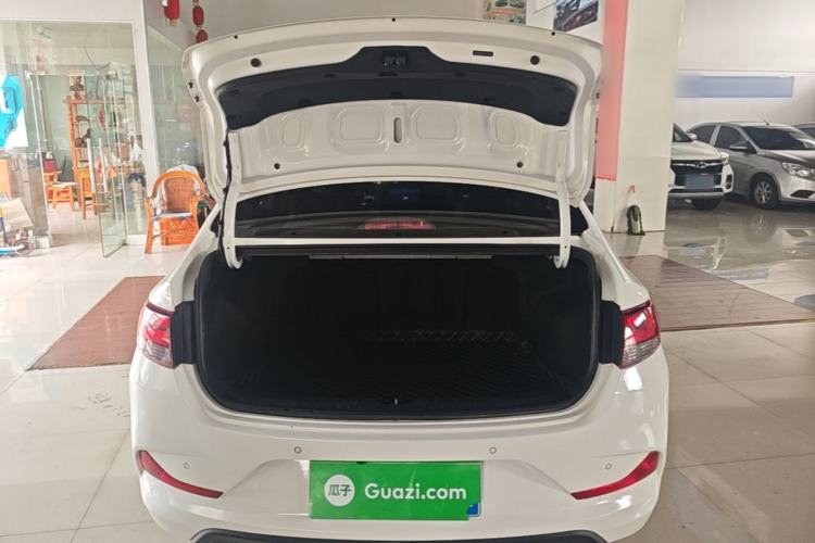 Used Hyundai Celesta 2018 1.6L Automatic GL Enjoyment Edition China VI compliant Trunk