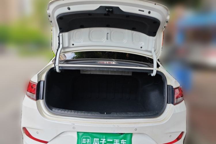 Used Hyundai Celesta 2018 1.6L Automatic GL Enjoyment Version China V Standard Trunk