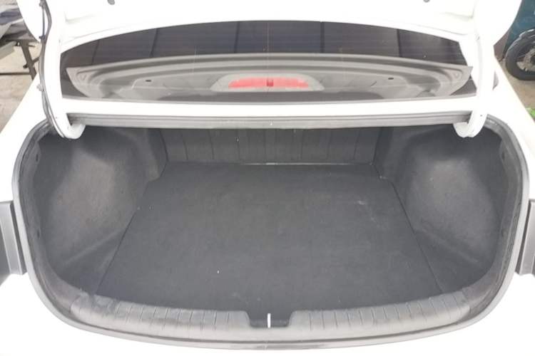 Used Hyundai Celesta 2018 1.6L Automatic GL Enjoyment Version China V Standard Trunk