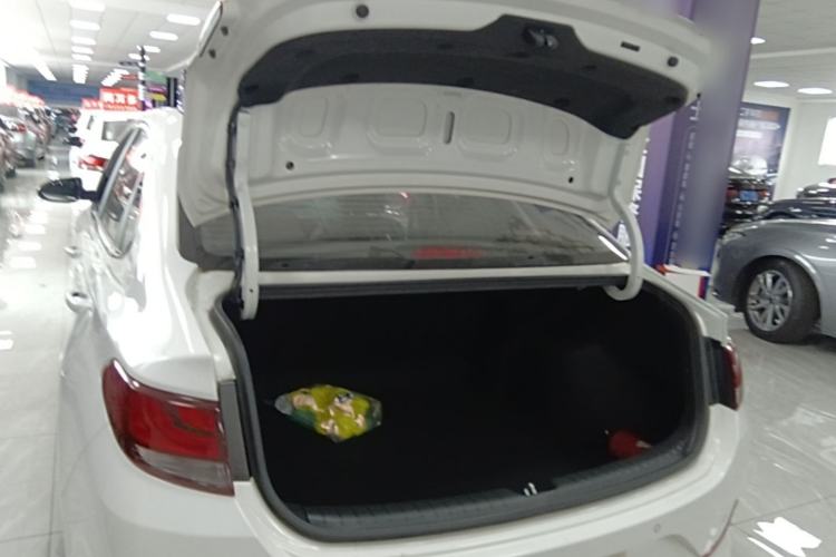 Used Hyundai Celesta 2018 1.6L Automatic GL Enjoyment Edition China VI compliant Trunk