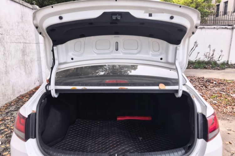 Used Hyundai Celesta 2018 1.6L Automatic GL Enjoyment Version China V Standard Trunk