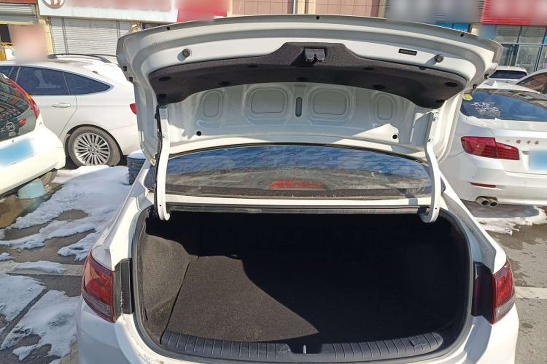 Used Hyundai Celesta 2018 1.6L Automatic GL Enjoyment Edition China VI compliant Trunk