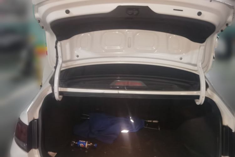 Used Hyundai Celesta 2018 1.6L Automatic GL Enjoyment Edition China VI compliant Trunk