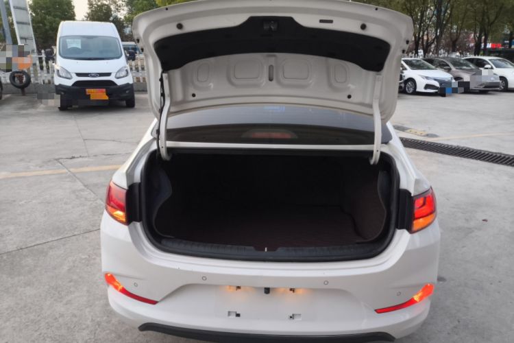 Used Hyundai Celesta 2018 1.6L Automatic GL Enjoyment Version China V Standard Trunk