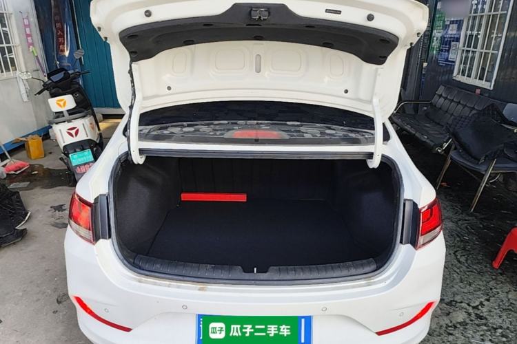 Used Hyundai Celesta 2018 1.6L Automatic GL Enjoyment Edition China VI compliant Trunk