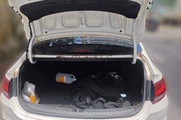 Used Hyundai Celesta 2018 1.6L Automatic GL Enjoyment Edition China VI compliant Trunk