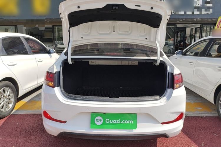 Used Hyundai Celesta 2018 1.6L Automatic GL Enjoyment Edition China VI compliant Trunk