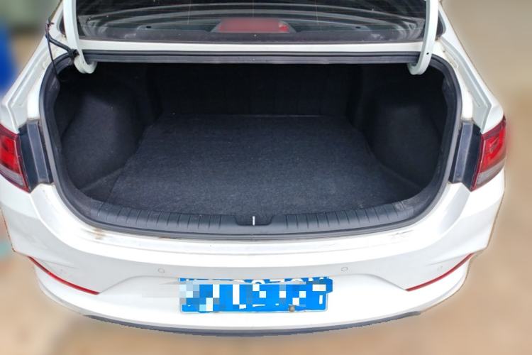 Used Hyundai Celesta 2018 1.6L Automatic GL Enjoyment Edition China VI compliant Trunk