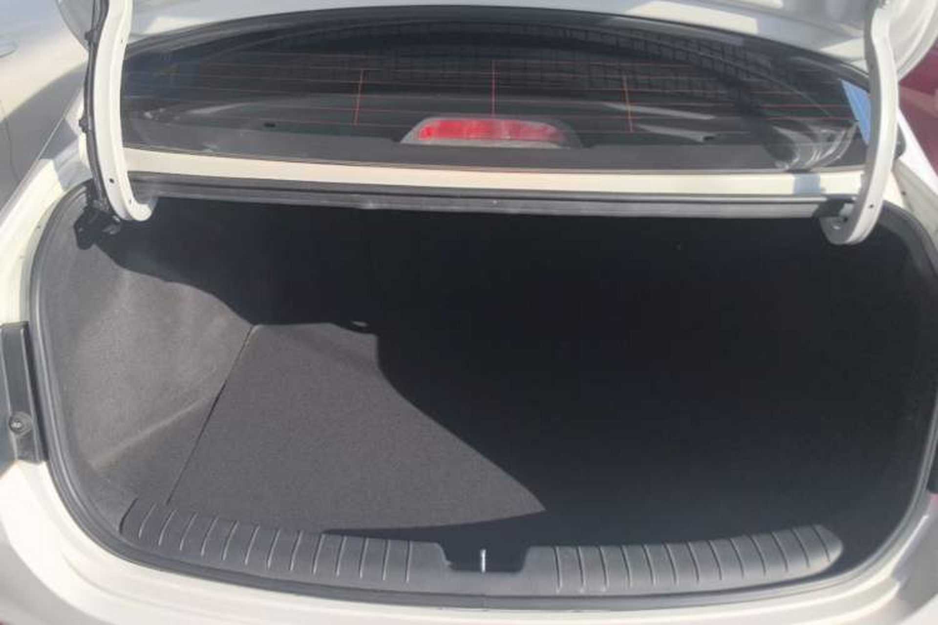 Used Hyundai Celesta 2018 1.6L Automatic GL Enjoyment Edition China VI compliant Trunk