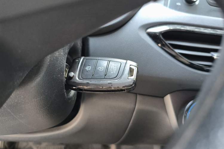 Used Hyundai Celesta 2018 1.6L Automatic GL Enjoyment Edition China VI compliant Vehicle Key