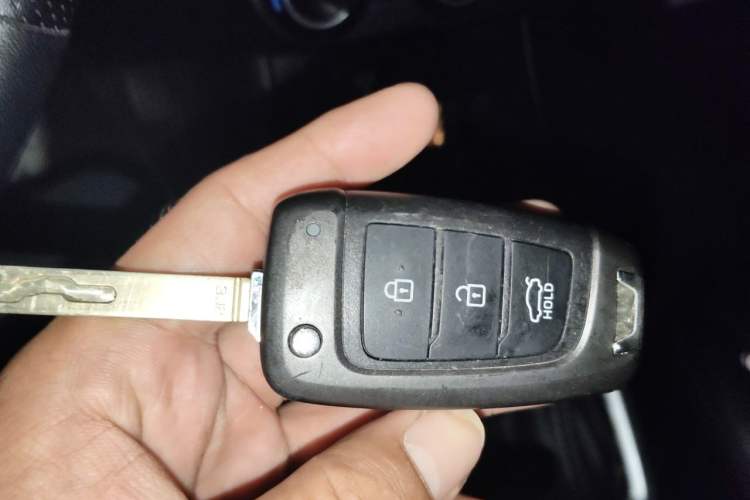 Used Hyundai Celesta 2018 1.6L Automatic GL Enjoyment Version China V Standard Vehicle Key