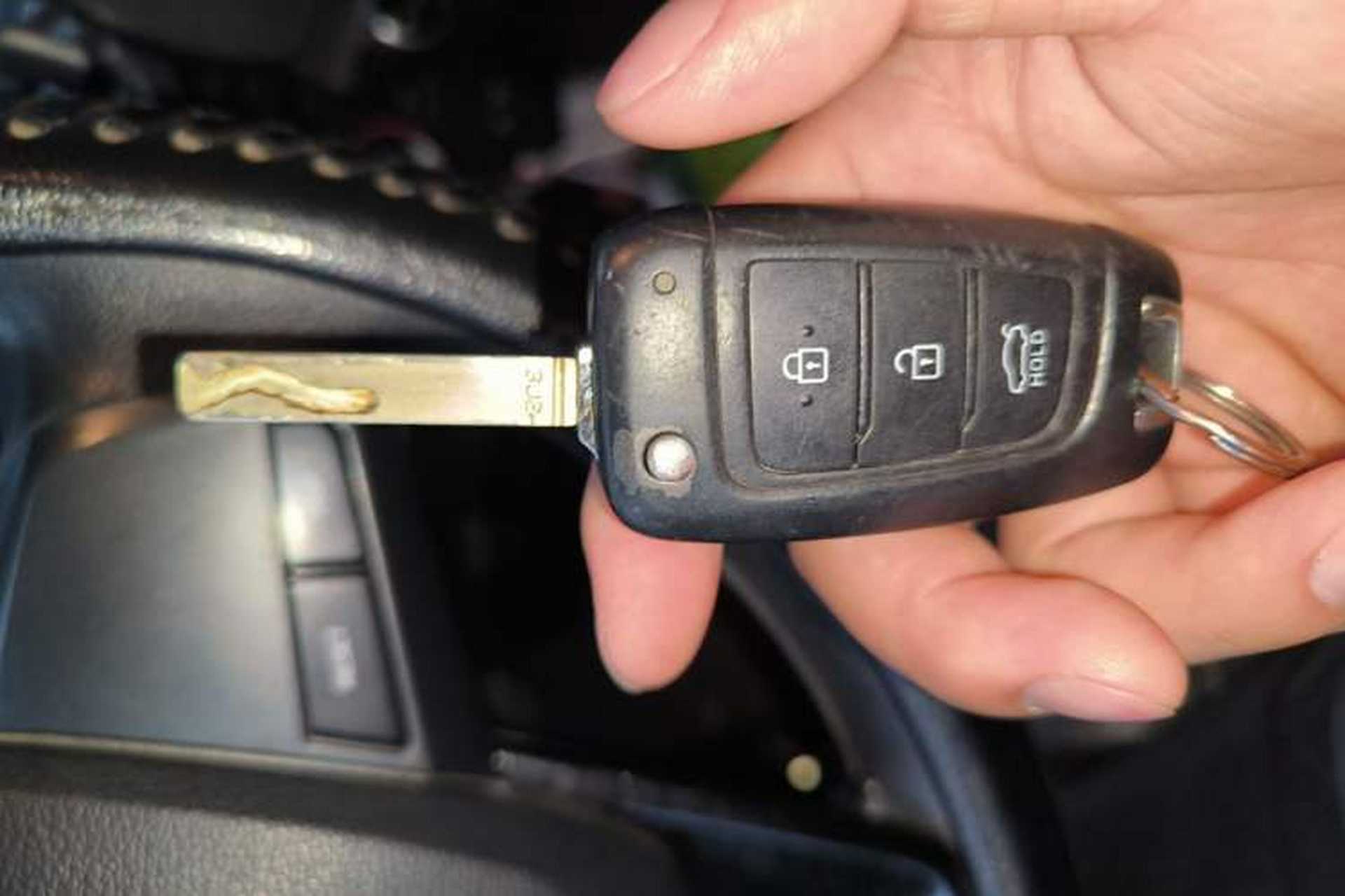Used Hyundai Celesta 2018 1.6L Automatic GL Enjoyment Version China V Standard Vehicle Key