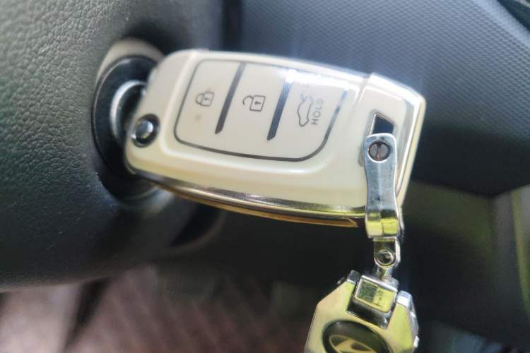 Used Hyundai Celesta 2018 1.6L Automatic GL Enjoyment Version China V Standard Vehicle Key
