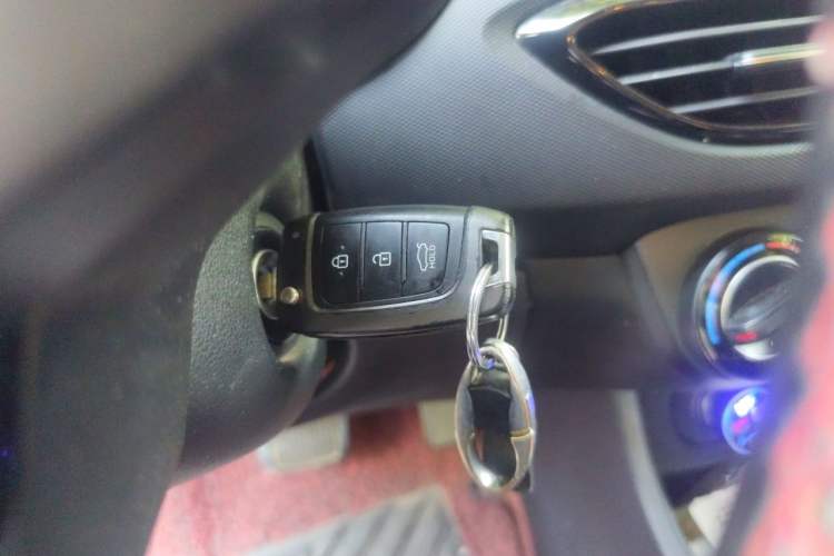 Used Hyundai Celesta 2018 1.6L Automatic GL Enjoyment Version China V Standard Vehicle Key