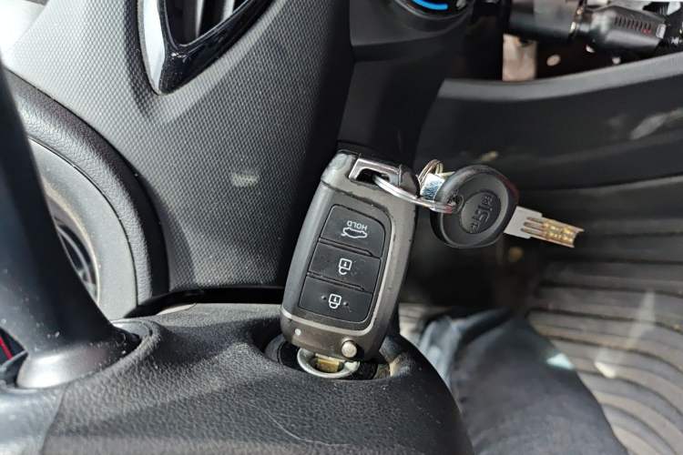 Used Hyundai Celesta 2018 1.6L Automatic GL Enjoyment Version China V Standard Vehicle Key
