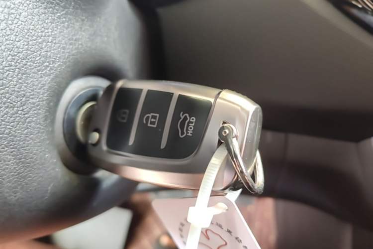 Used Hyundai Celesta 2018 1.6L Automatic GL Enjoyment Edition China VI compliant Vehicle Key