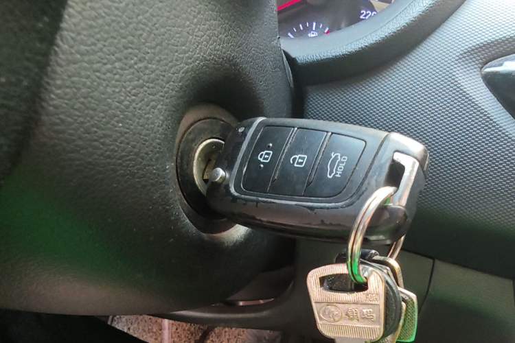 Used Hyundai Celesta 2018 1.6L Automatic GL Enjoyment Version China V Standard Vehicle Key